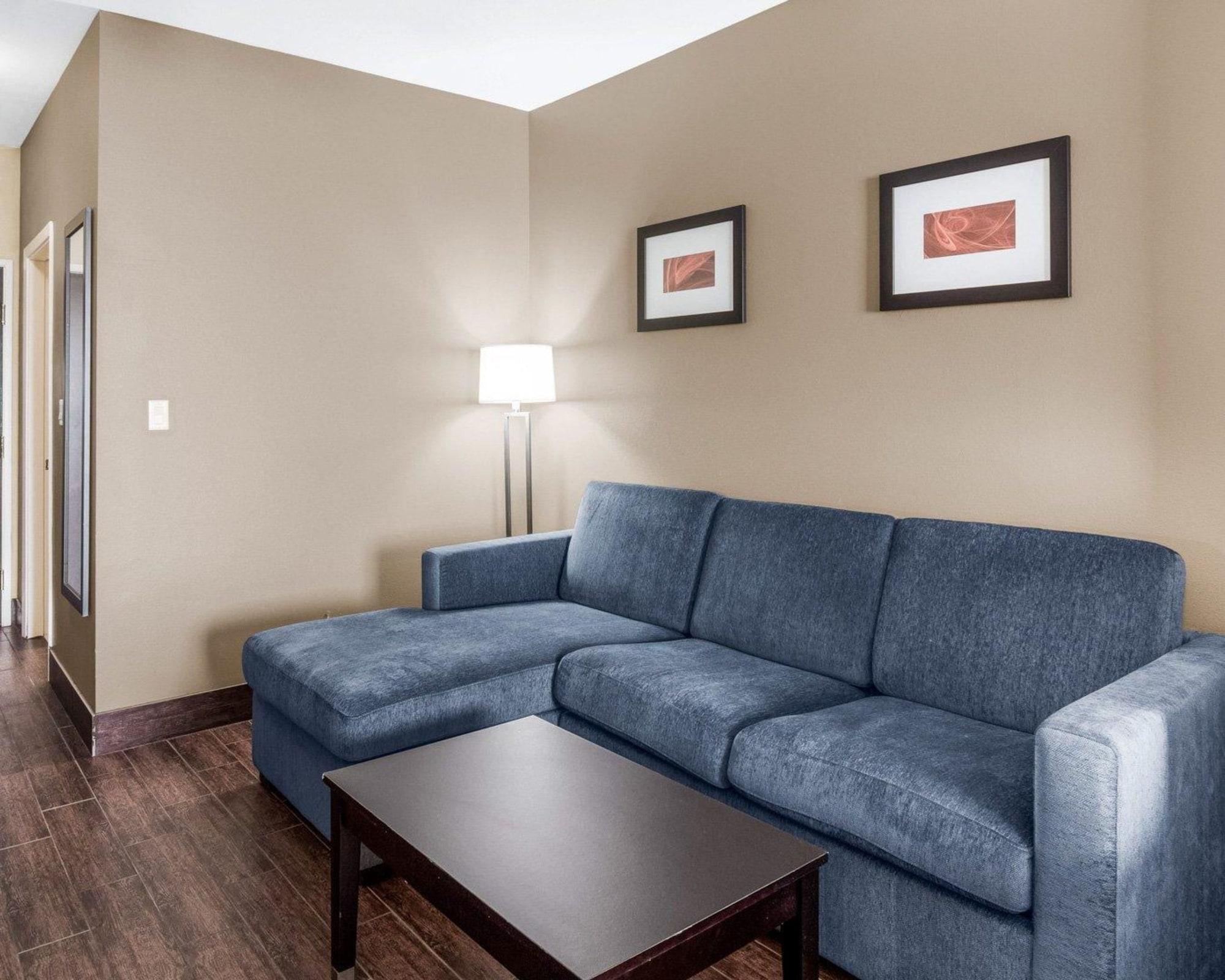 Comfort Suites Odessa Kültér fotó