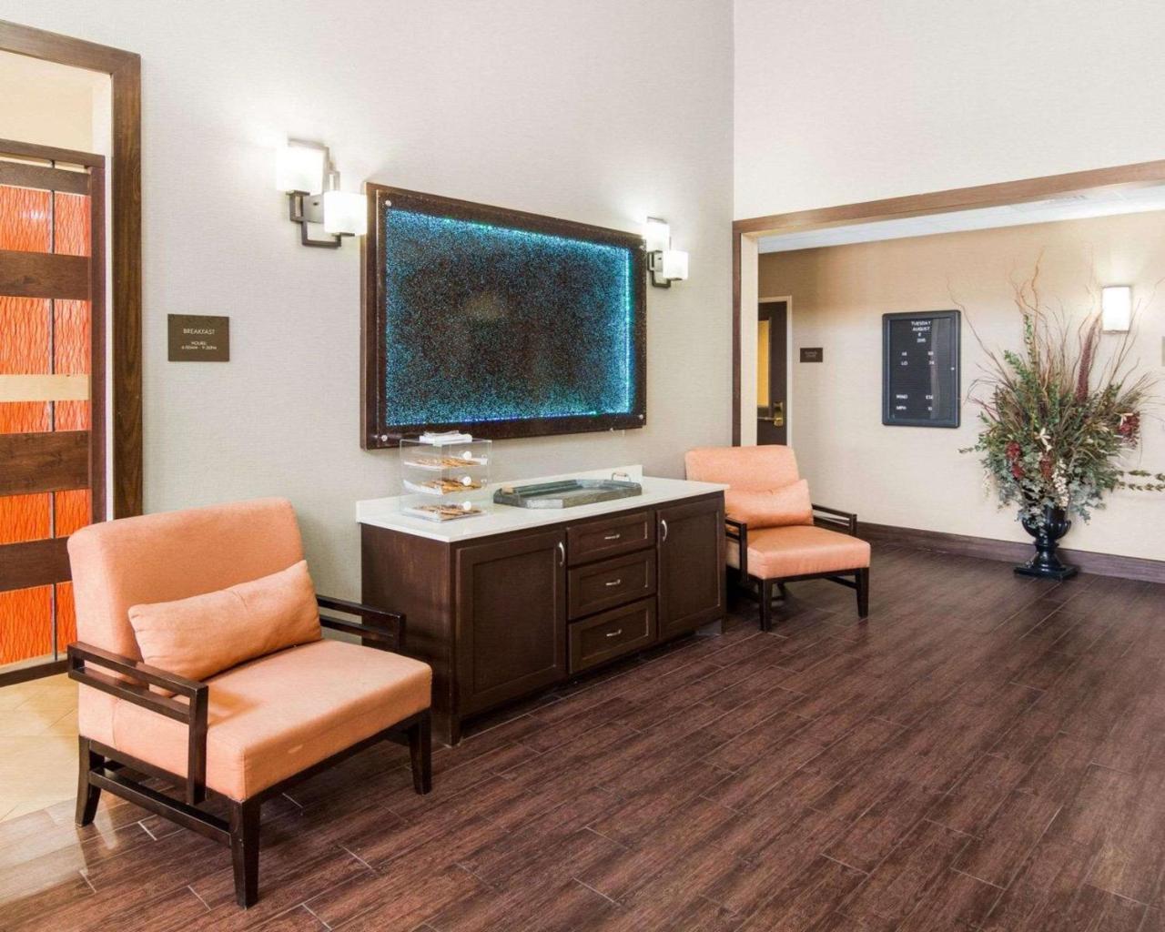 Comfort Suites Odessa Kültér fotó
