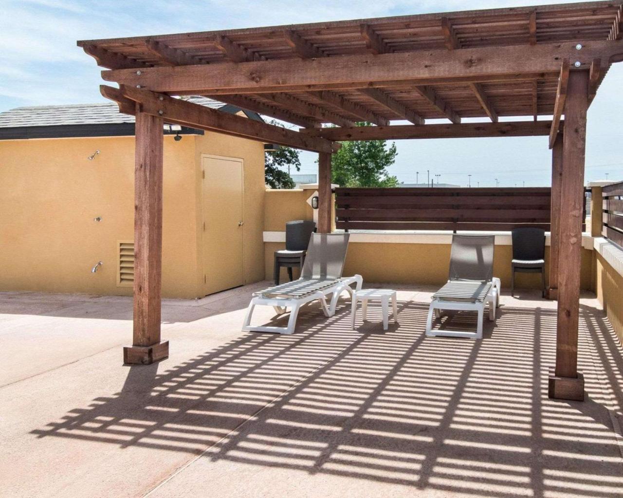 Comfort Suites Odessa Kültér fotó